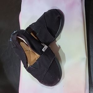 Baby Tom's slip on velcro